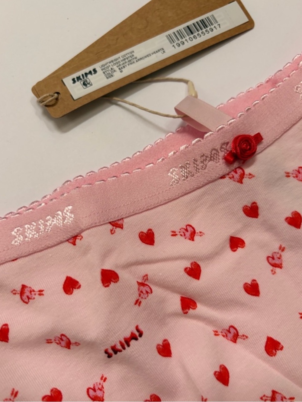 SKIMS Light Pink Briefs with Red Heart Motif - Picture 6 of 6